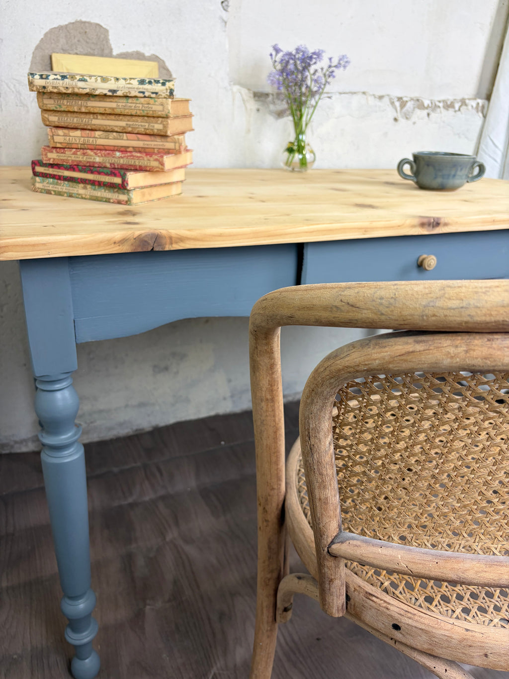 Table / Bureau