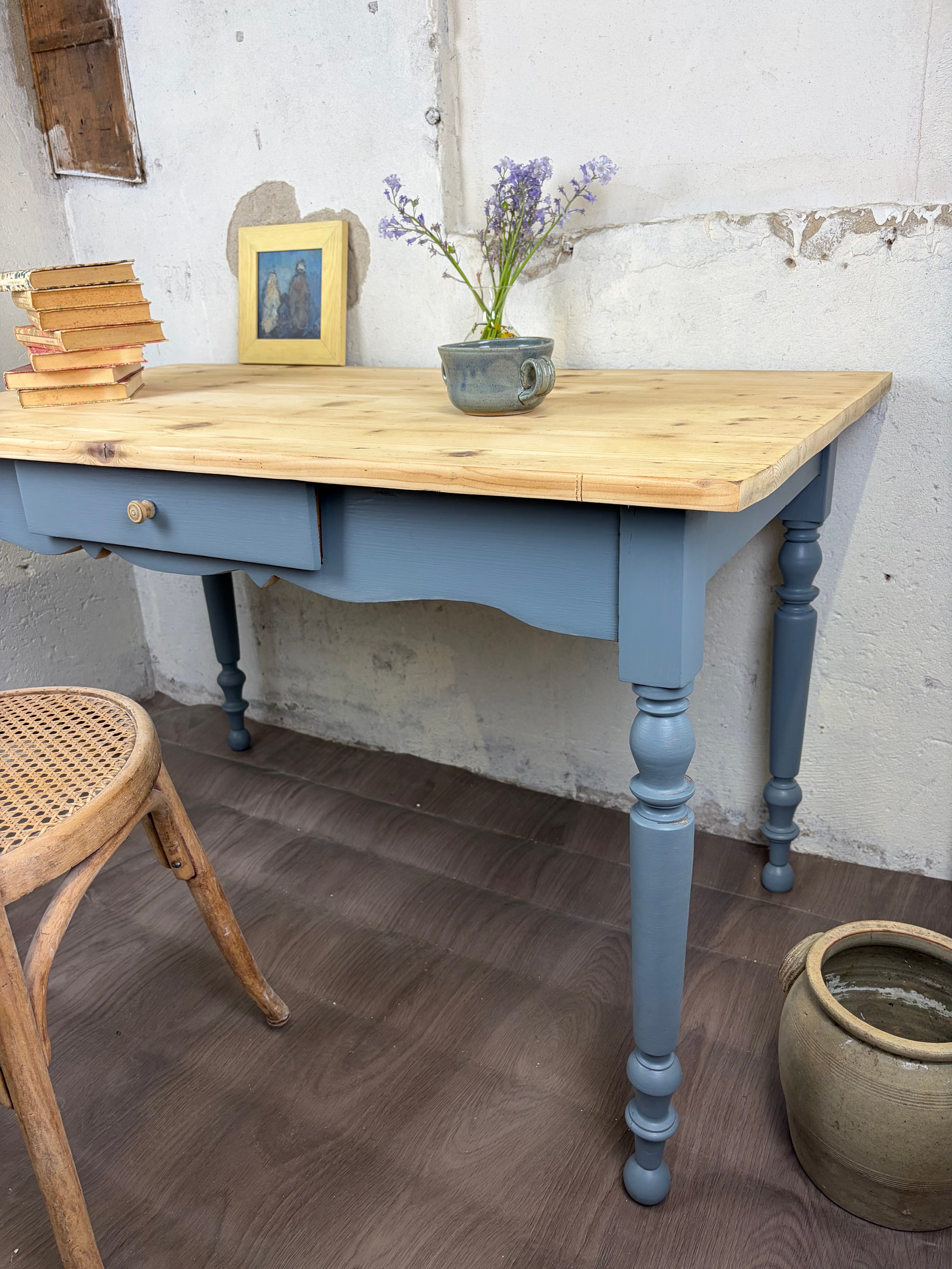 Table / Bureau
