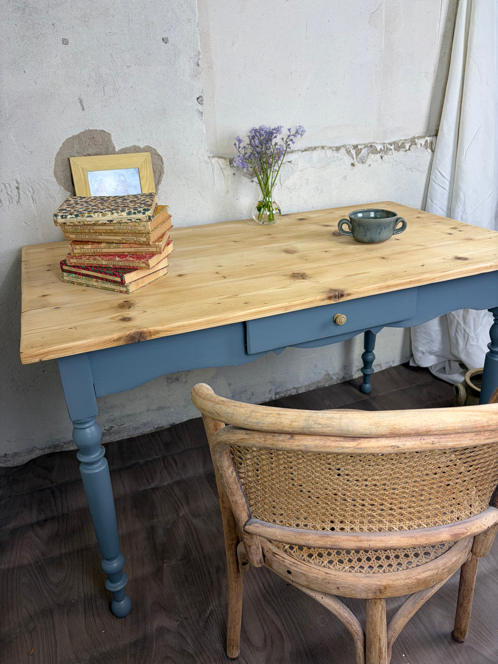 Table / Bureau
