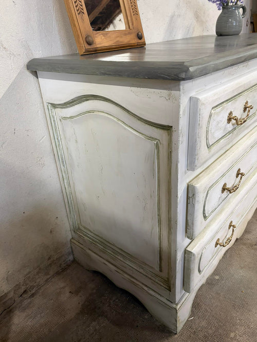 Commode style vintage