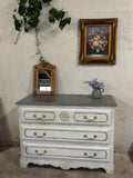Commode style vintage