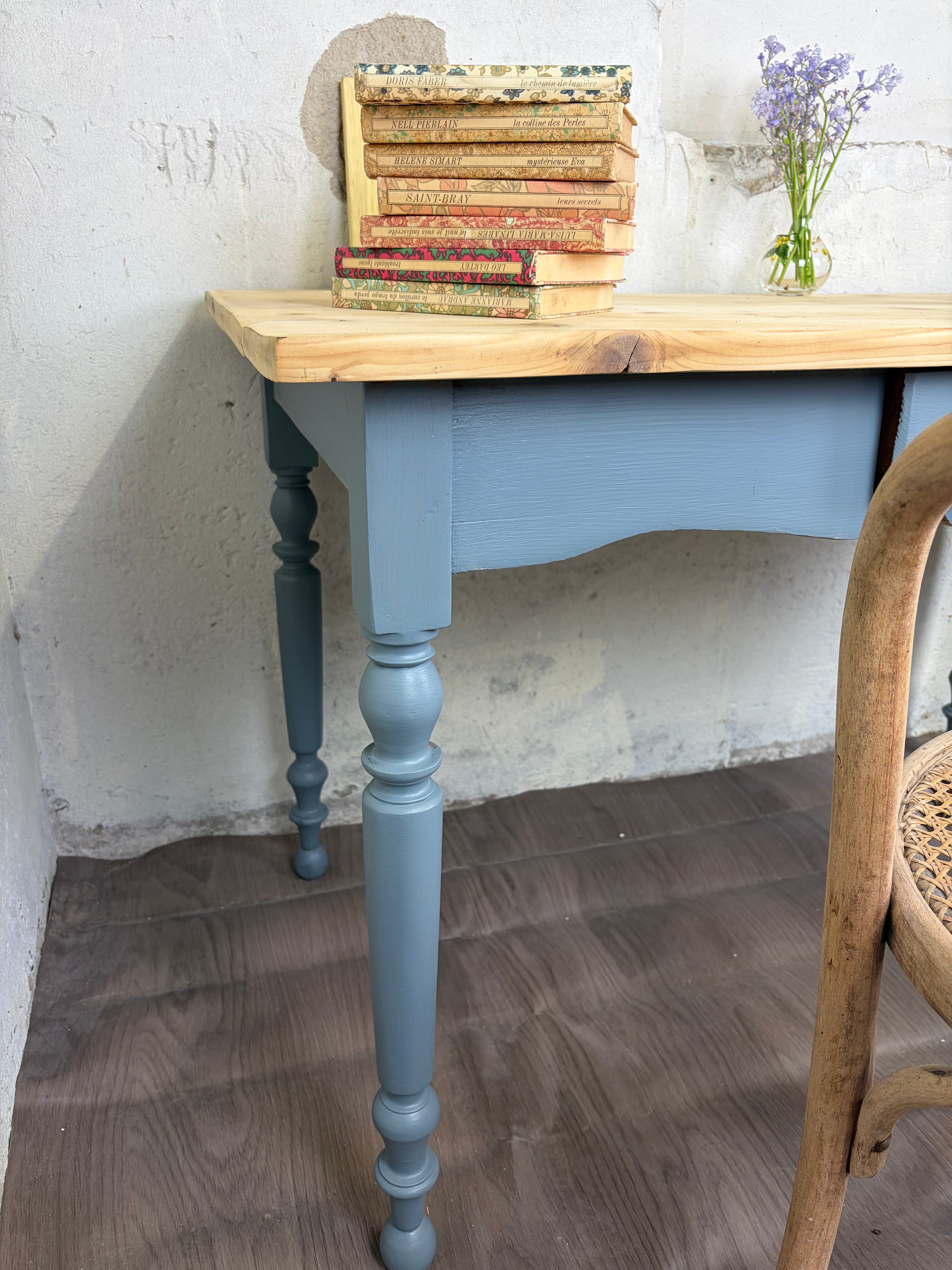 Table / Bureau